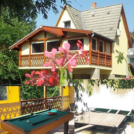 Tiszavirag Vendeghaz Villa Szeged Luaran gambar